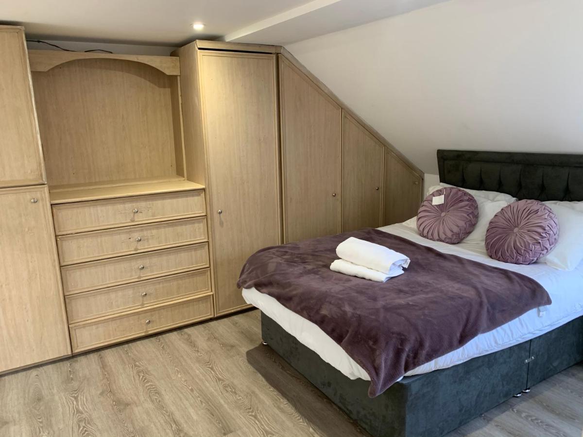 Beautiful All Room En-Suite 4 Bedrooms House , Free Parking, Wifi, Corporate, Contractors, Family Relocation, Contact Us For Long Term Rate 伊尔福德 外观 照片